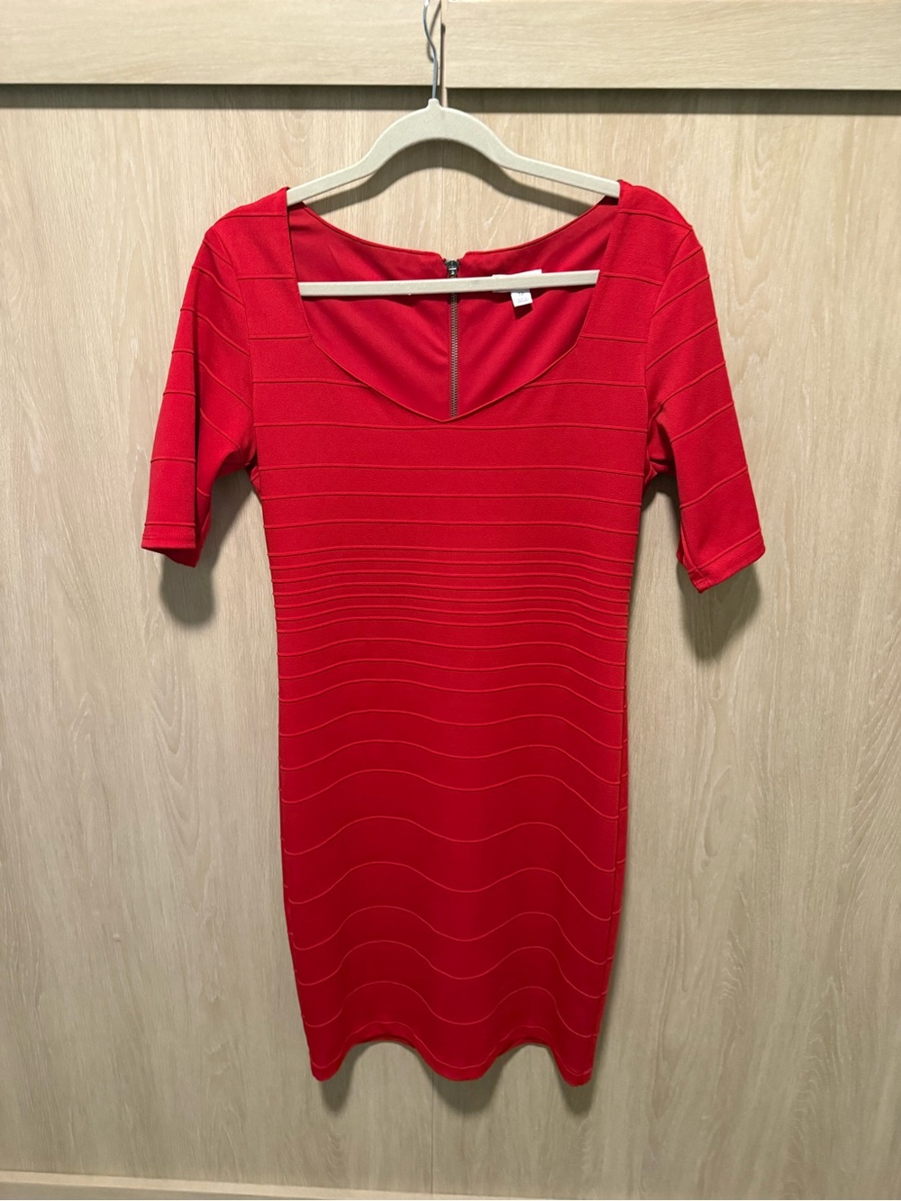 Bisou Bisou Women’s Size 12 Red Bodycon Dress Elbow Sleeve Back Zip Stretch
